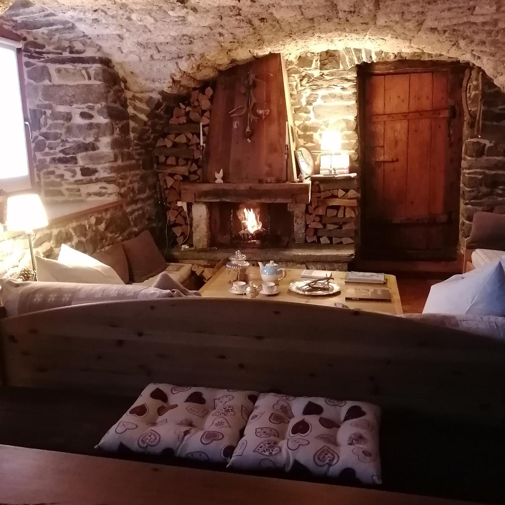 La Thuillettaz B&B Saint Rhemy en bosses Bagian luar foto